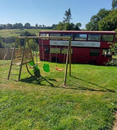 Insolite Bus Anglais Le Buckinghambus Saint-Philbert-sur-Risle Esterno foto